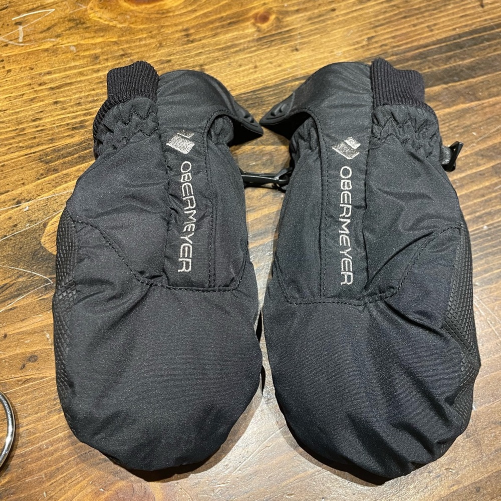 Obermeyer Kids Black Gloves XS fit 3/4